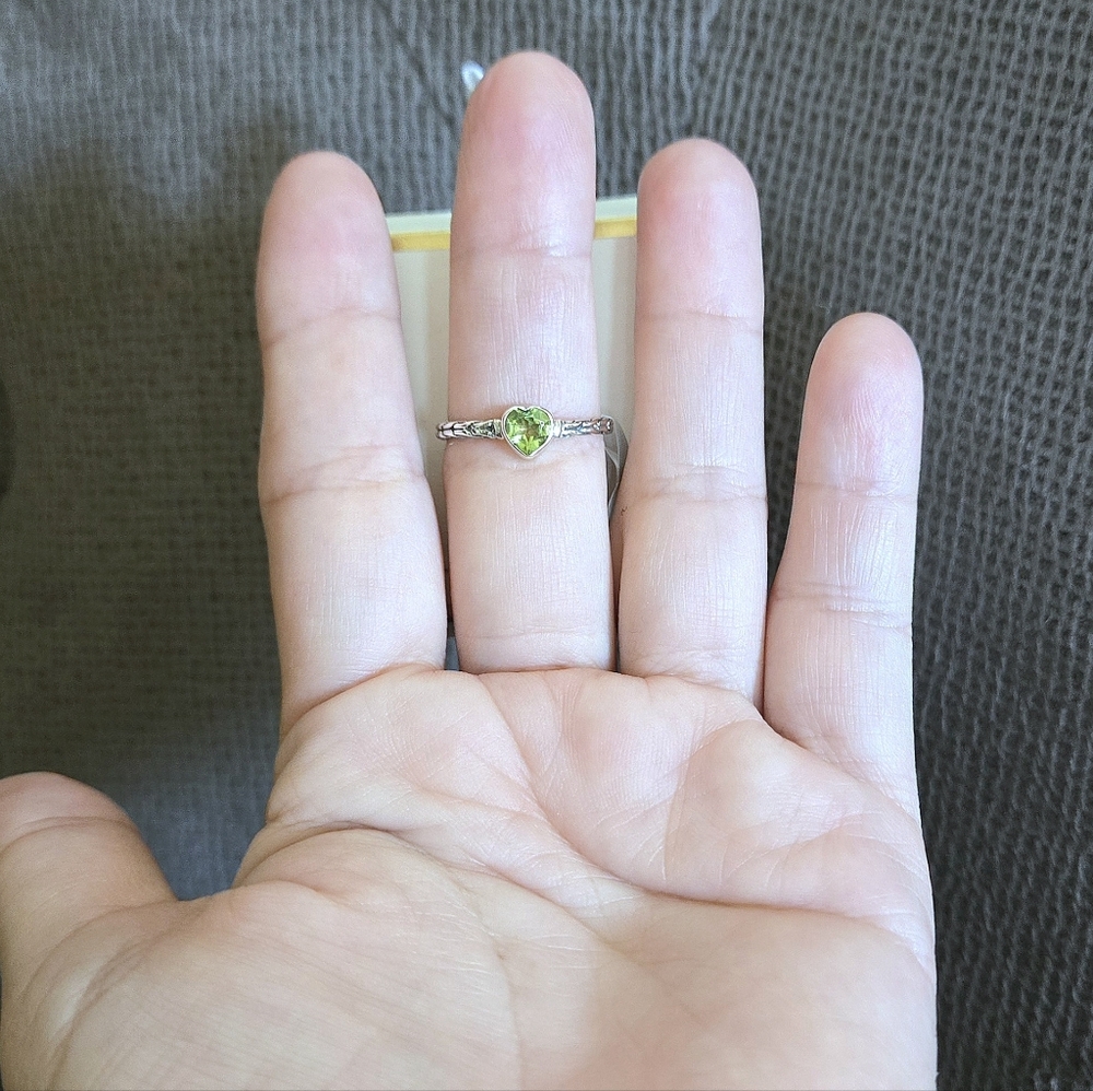 Annika Witt Dainty Peridot Heart💚 Ring💍 - NIB - Picture 14 of 16